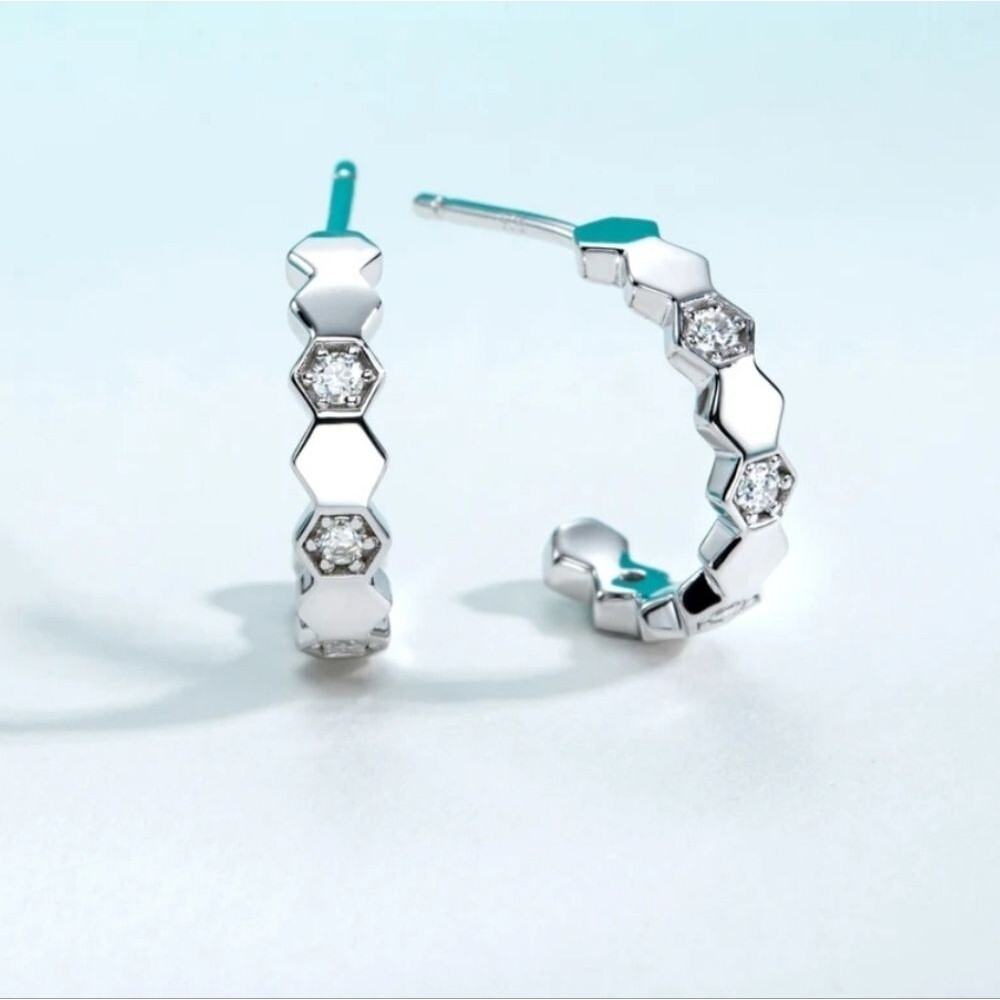 Certified 0.80CT VVS1 Moissanite Luxury Geometric Half Hoop Earrings